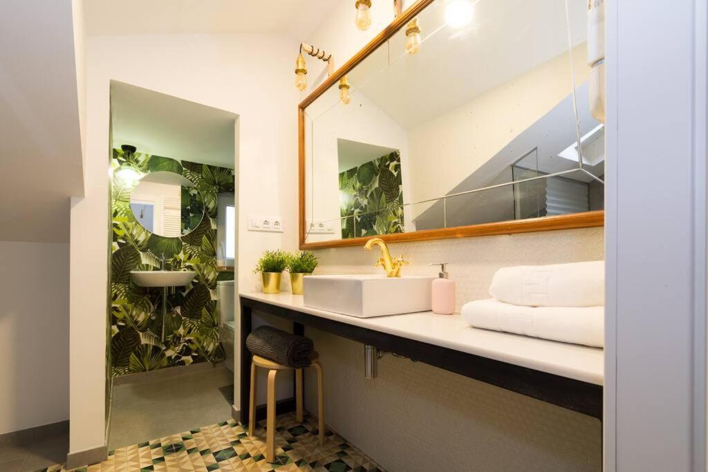 Sweet Surrender Apartment Santander Bagian luar foto